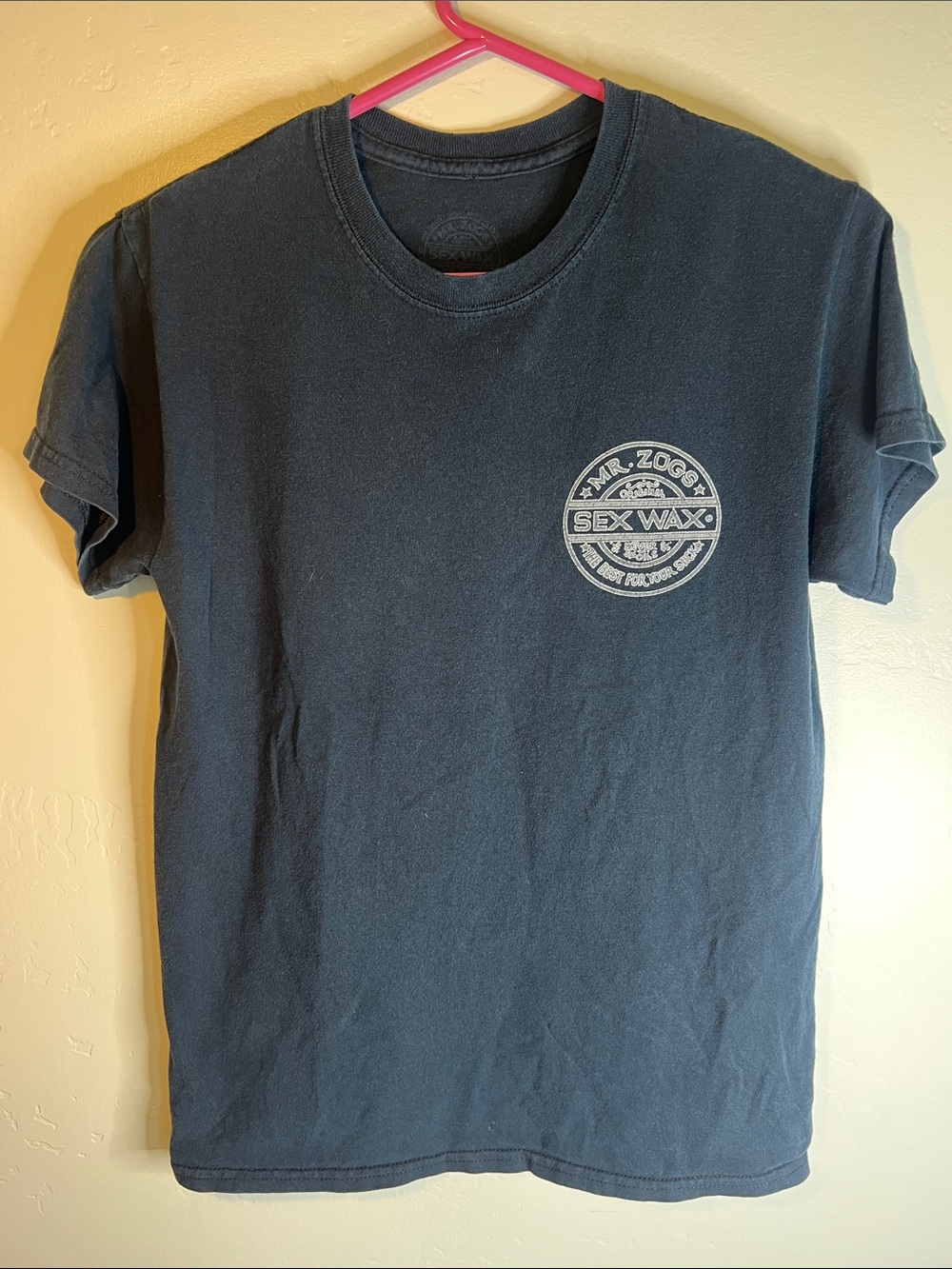 Black Short Sleeve Graphic Tee - Women's Crewneck